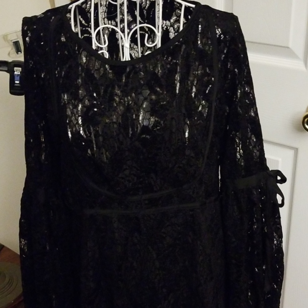 Gorgeous black lace FP dress - Picture 3 of 8